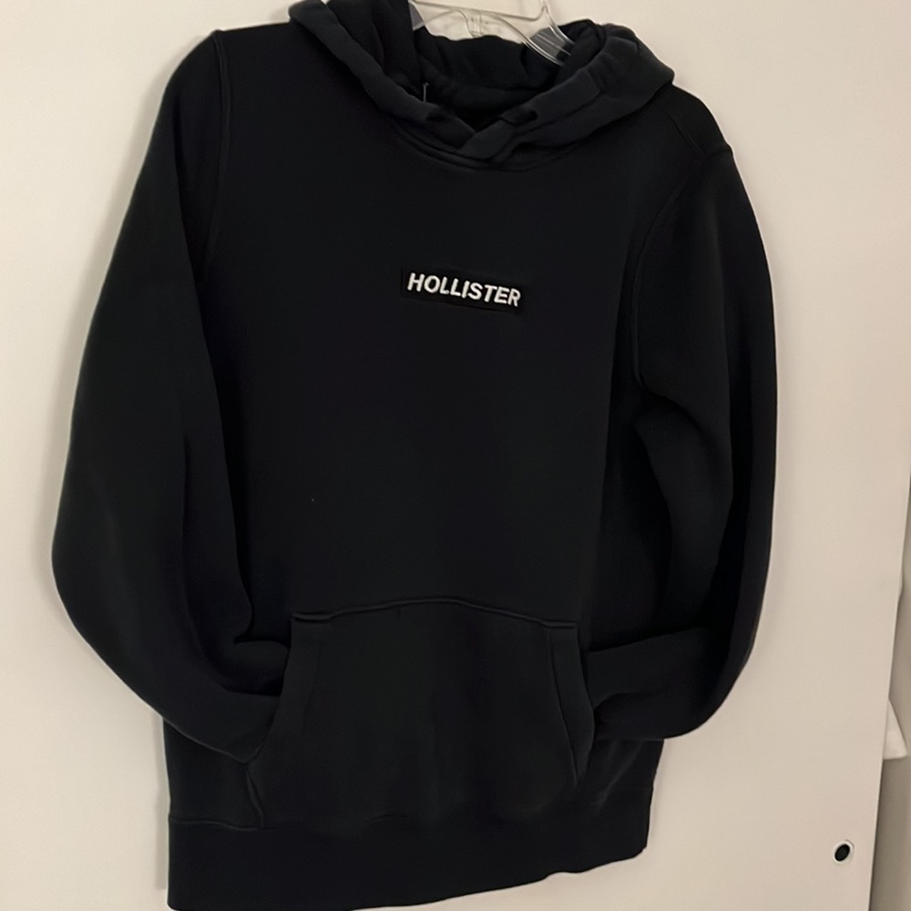 Hollister hoodie with middle pocket